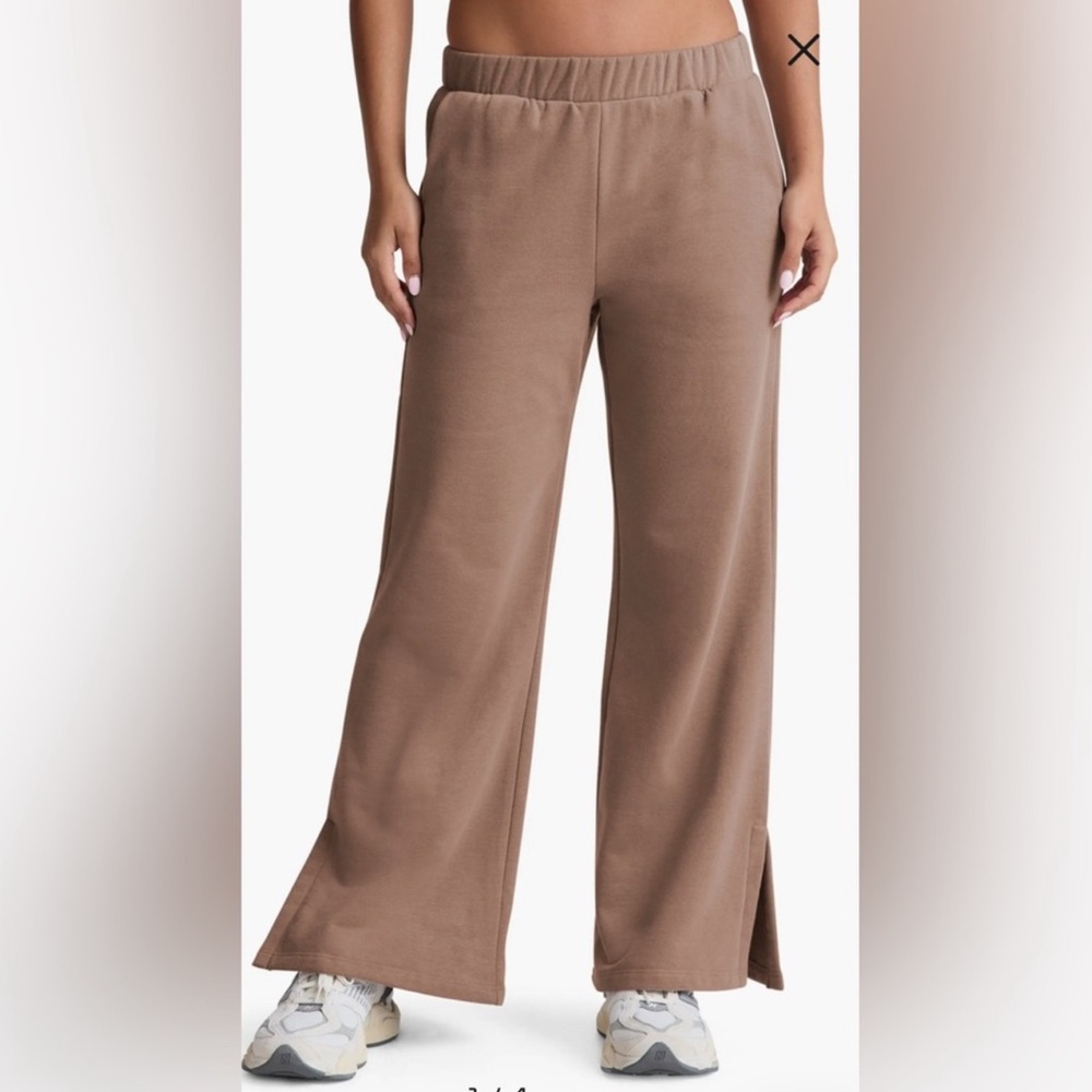 Beyond Yoga On The Go Wide Leg Flare Tan Colored Jogger Sweat Pants